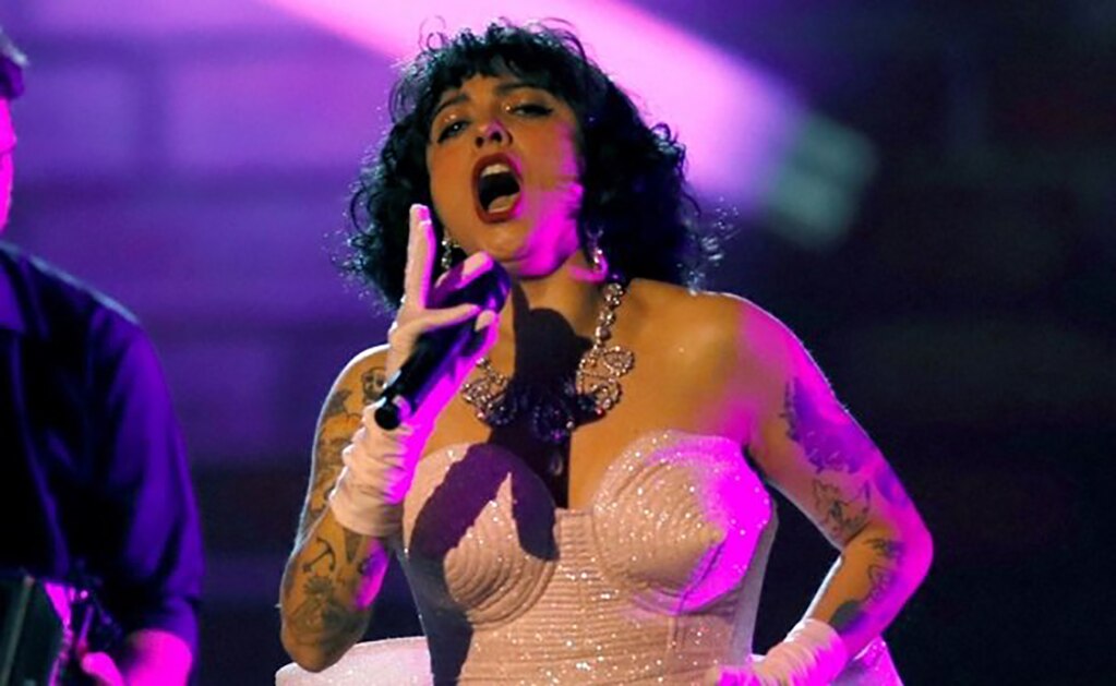 Enfrentará Mon Laferte acciones legales en Chile