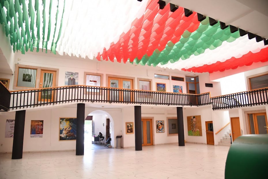 Palacio Municipal de Soledad de Graciano Sánchez listo para la celebración de las fiestas patrias. Foto: Redes sociales del Gobierno Municipal de Soledad.