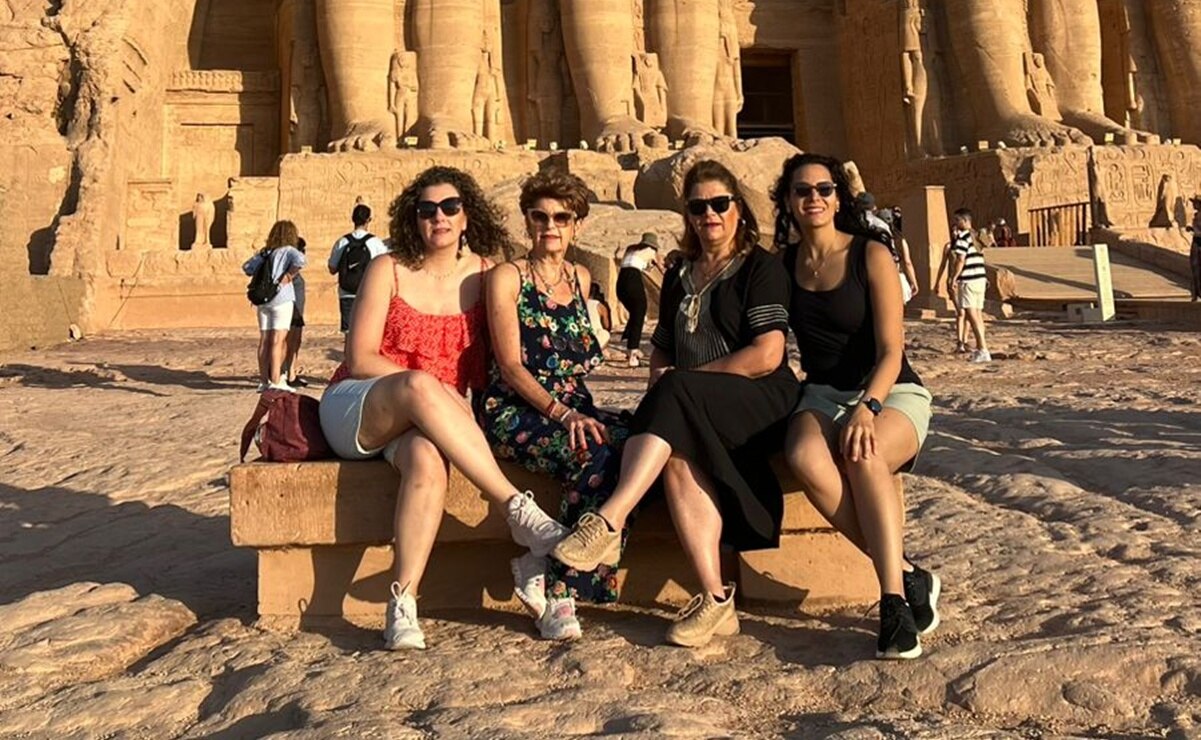 Buscan llevar a las potosinas a El Cairo, para que salgan vía aérea hacia México. Foto: Especial