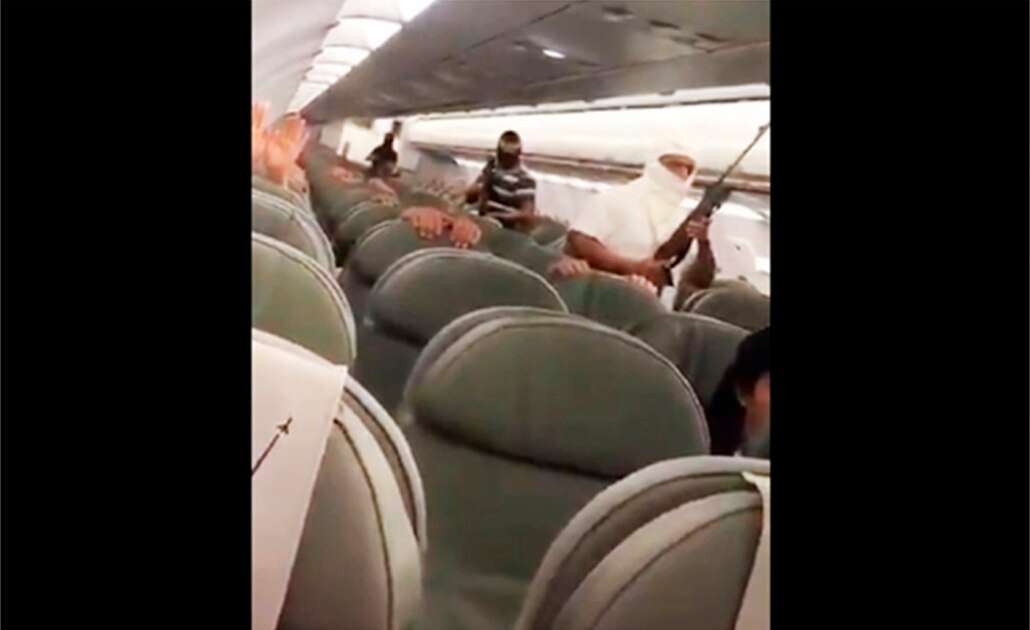 (VIDEO) Interjet aclara que videos de supuesto secuestro de avión son de un simulacro