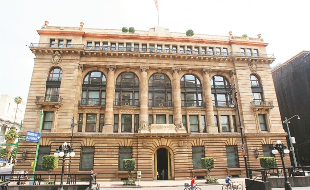 Banxico recorta pronóstico de crecimiento a 0.2% y 0.7% en 2019