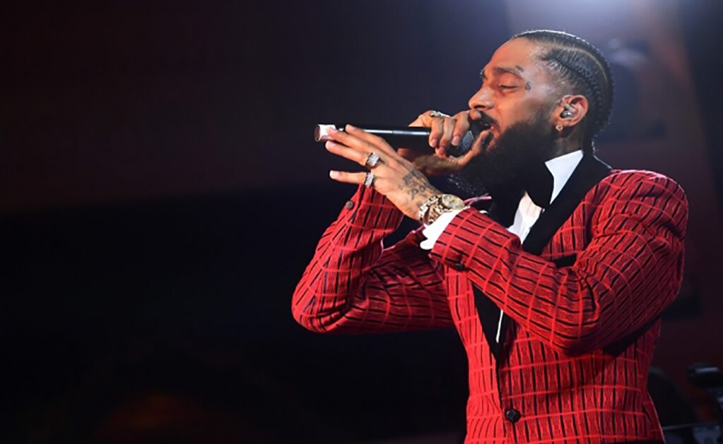 Asesinan al rapero Nipsey Hussle afuera de tienda de Los Ángeles