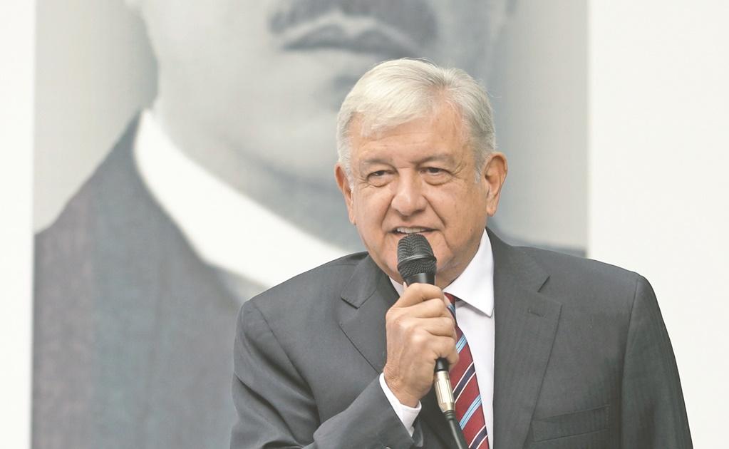 Responde revista Proceso a AMLO; le pide una entrevista