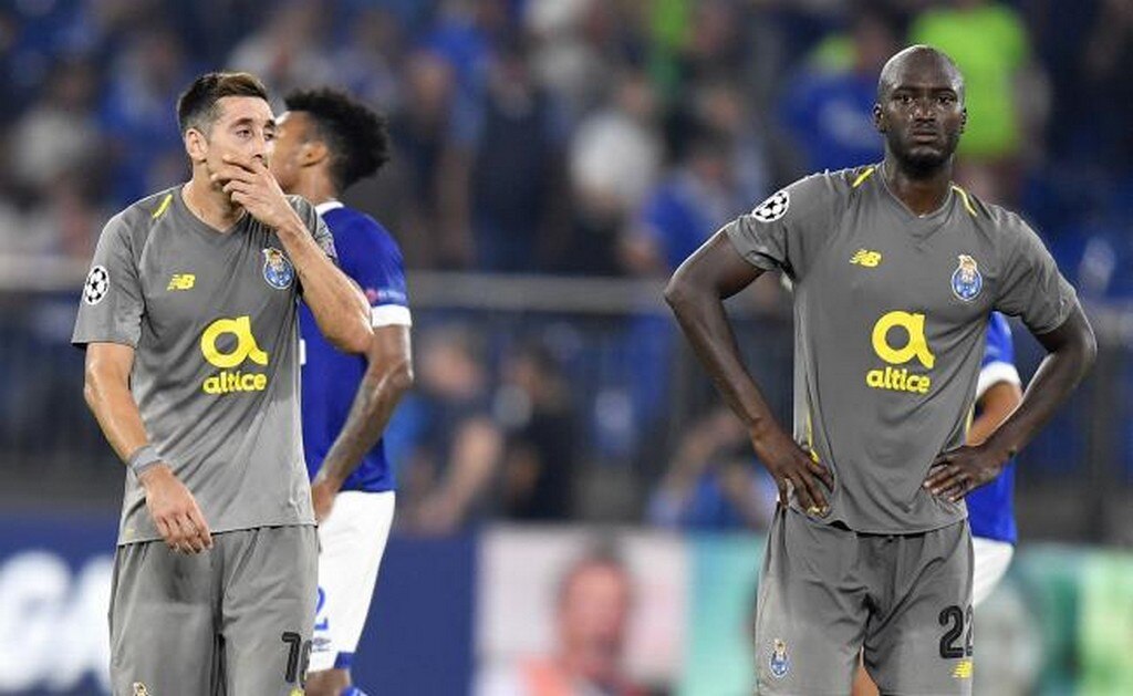Schalke y Porto dividen puntos en arranque de la Champions