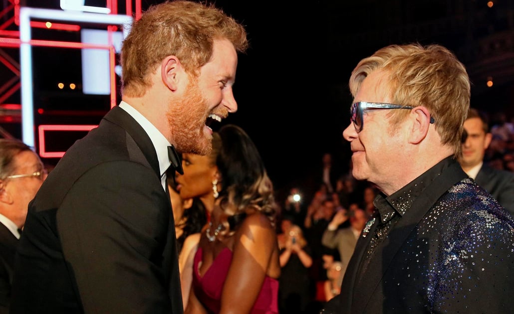Elton John defiende al príncipe Enrique y a Meghan