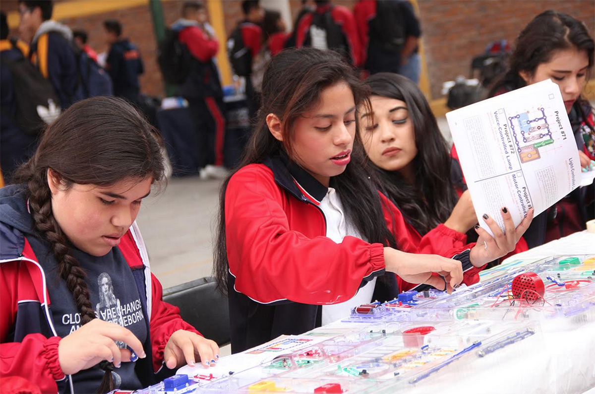 Realizan Feria de Ciencia y Tecnología