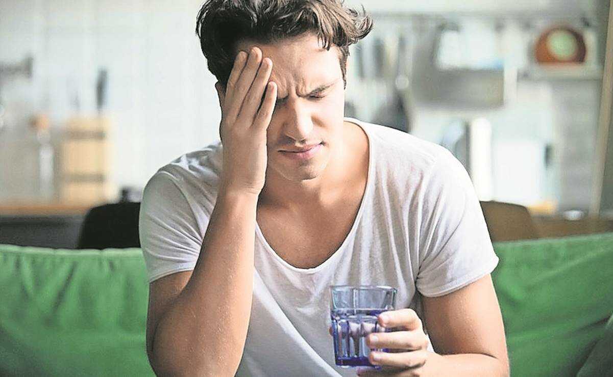 ¿Ómicron o "cruda"? Médico asegura que se pueden confundir los síntomas