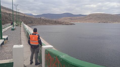 Refuerzan operativos en presas de SLP; advierten riesgos por ingreso a cuerpos de agua 