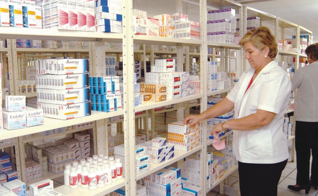 Canaco en San Luis Potosí reporta escasez de productos vitamínicos en farmacias