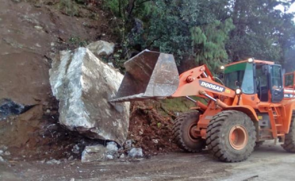 Luego de deslaves, liberan rúa Xilitla - San Juan del Río