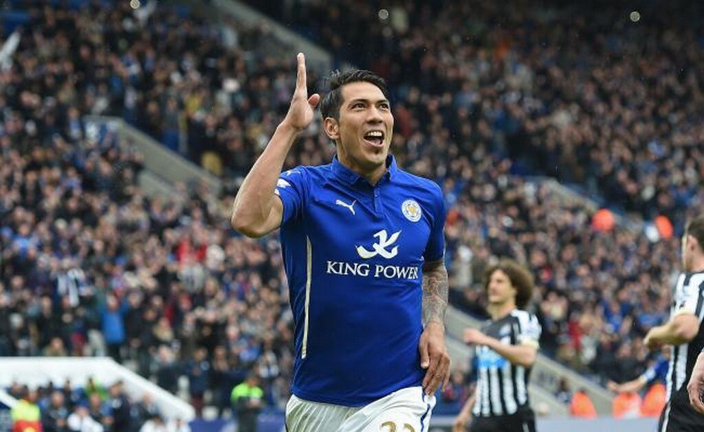 Leonardo Ulloa, ex del Leicester City. Foto: Reuters
