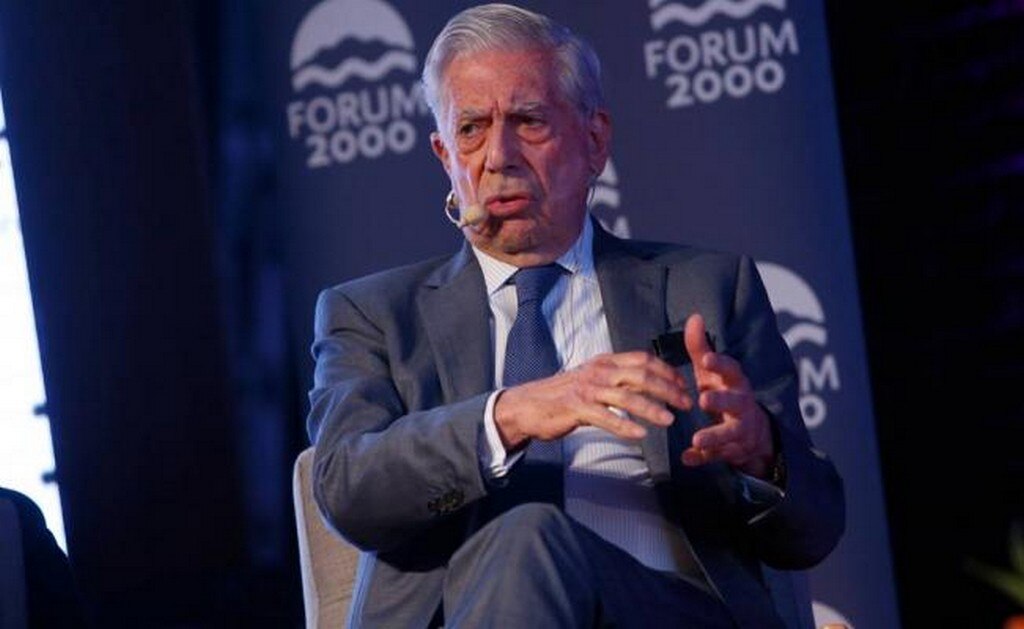 Triunfo de AMLO en México sería preocupante, reitera Vargas Llosa