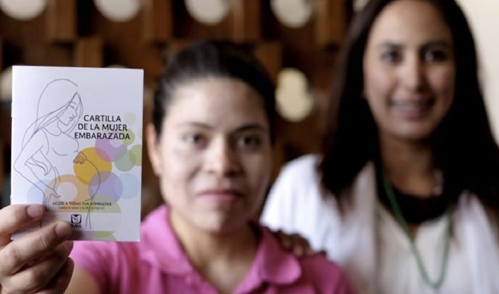 IMSS promueve cartilla de la mujer embarazada en SLP
