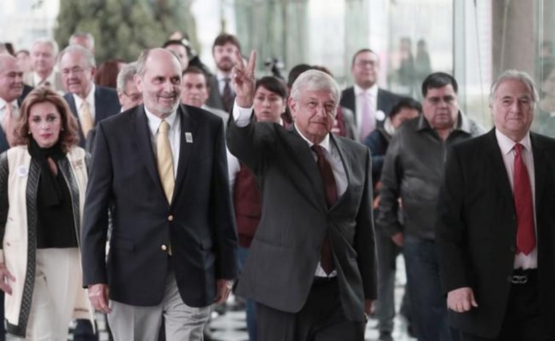 (Foto: Alejandra Leyva/ELUNIVERSAL) Llega Andrés Manuel López Obrador, candidato a la Presidencia de la República por Morena, al XVI Foro Nacional de Turismo