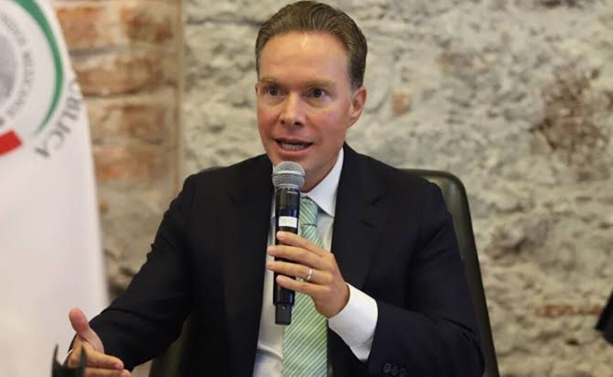 Manuel Velasco se deslinda de actos de terceros y analiza acciones legales 