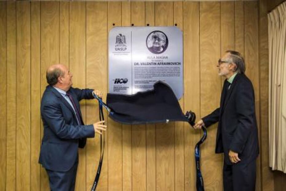 Inauguran XVIII semana del IICO “La óptica y sus aplicaciones”