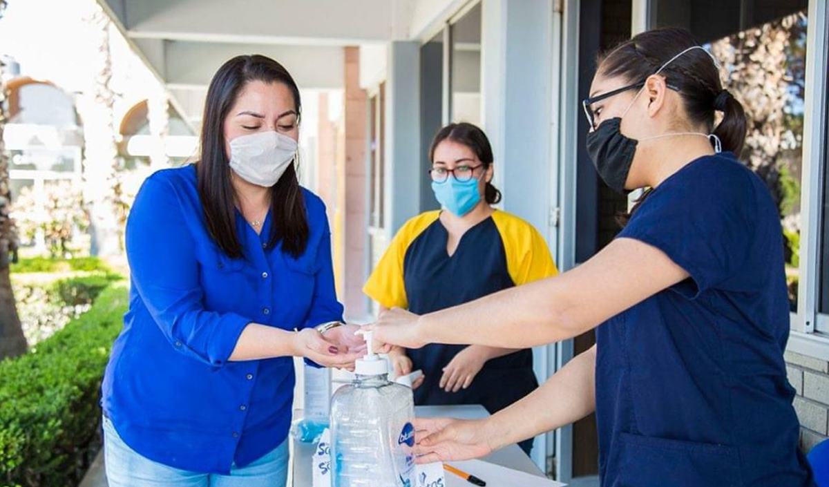 Por Covid-19, universidades y preparatorias regresan a uso obligatorios de cubrebocas en SLP