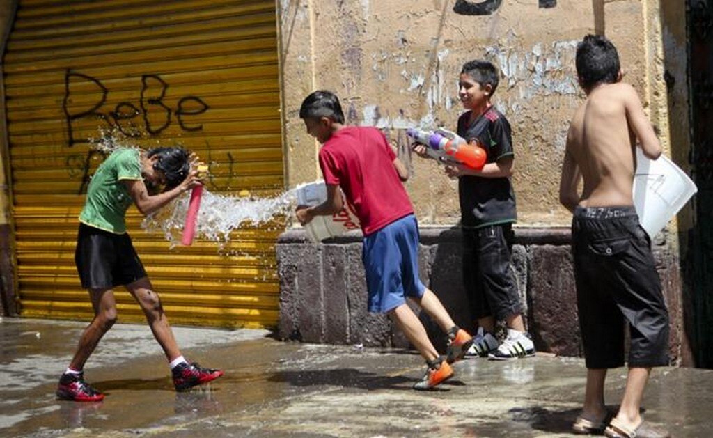 Habrá multas de hasta $3 mil para quien desperdicie agua en Sábado de Gloria