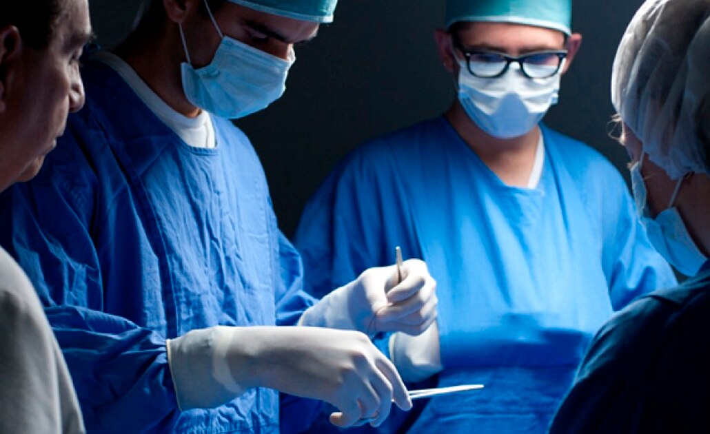 Mujer deberá pagar 5 millones de pesos por difamar a doctor en Google