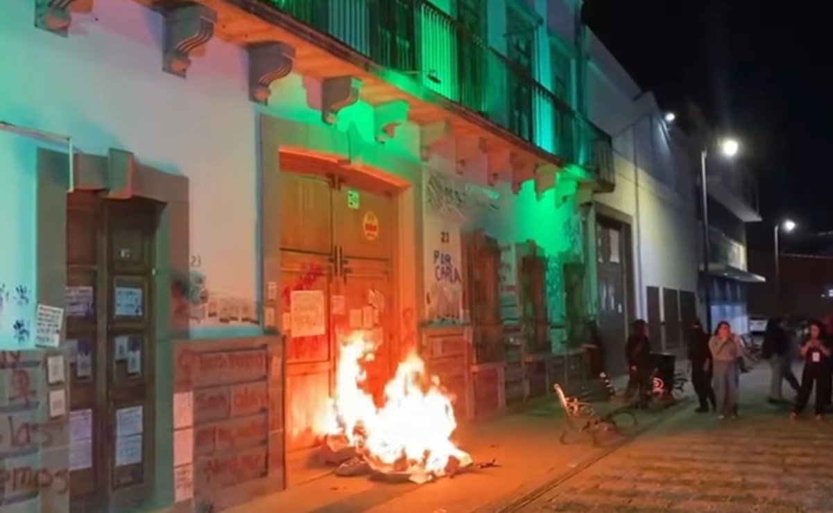 En movilización por el 25N, colectivos piden no ocultar cifras sobre muertes violentas de mujeres en SLP  