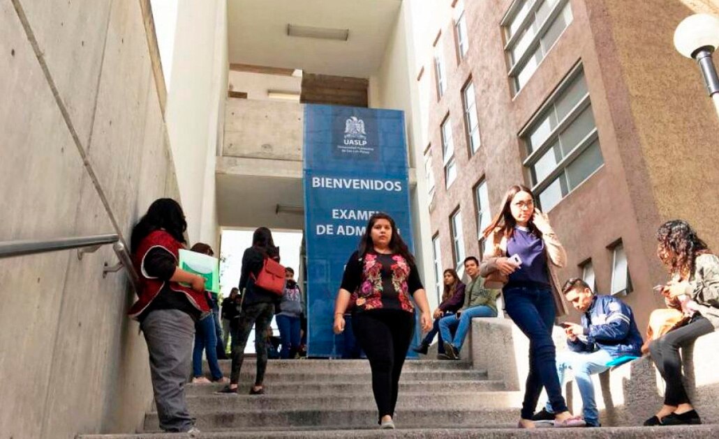 Menos de 10 aspirantes renuncian a sus espacios en la UASLP