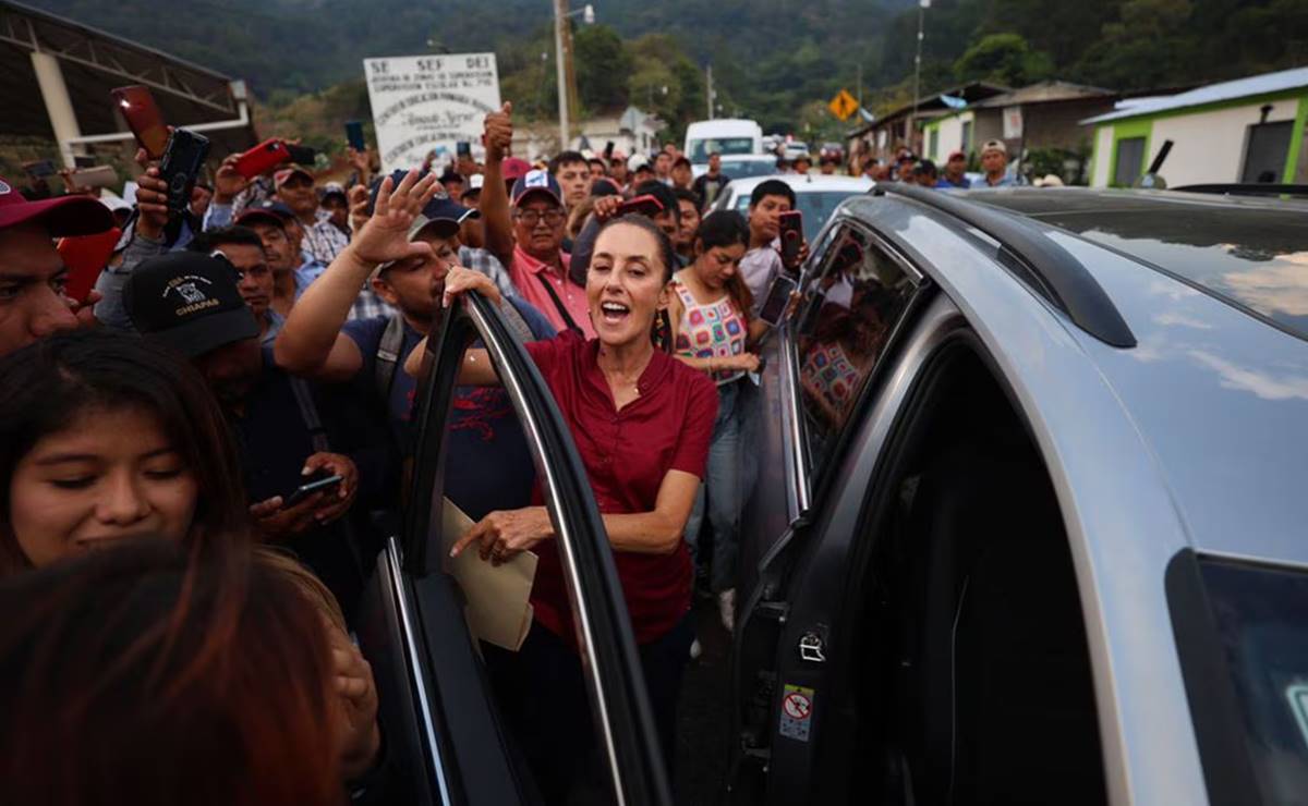 Sheinbaum recibe peticiones de seguridad y canastas de frutas