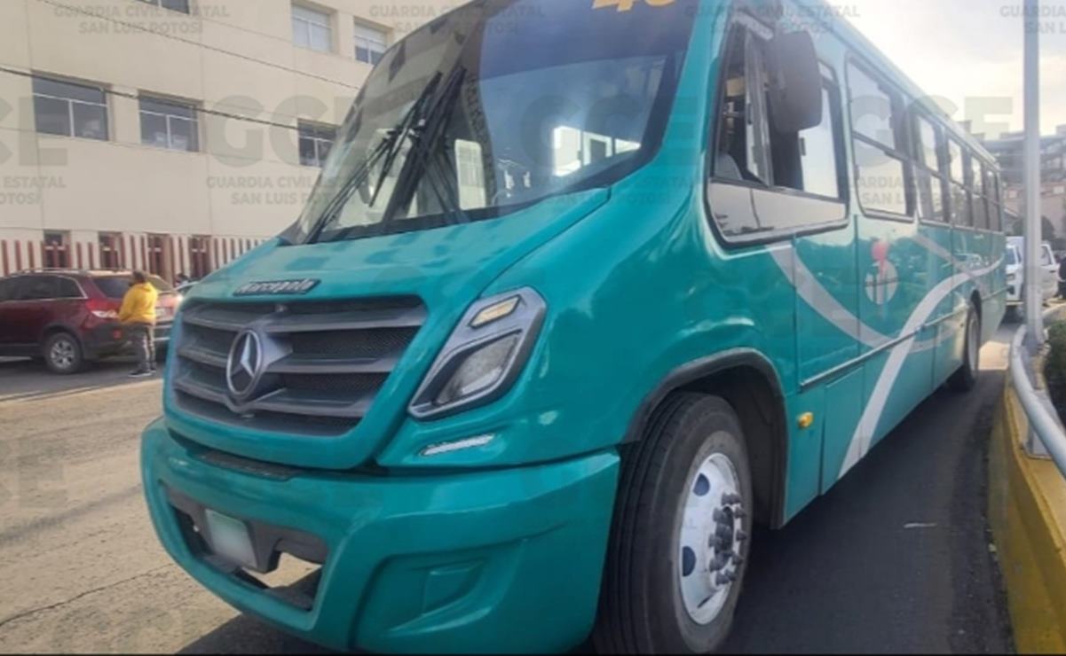 Detienen a conductor de transporte urbano que arrolló a mujer en zona universitaria de San Luis. Foto: FGE