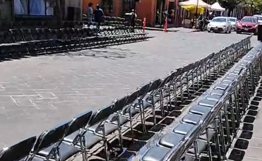Sillas para ver la Procesión del Silencio en SLP casi duplican su costo en los últimos años. Foto: Humberto Torres