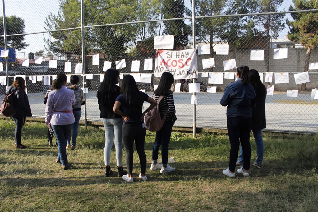 Alumnas evidencian acoso en la FCC de UASLP