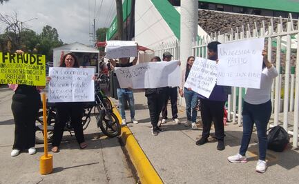 Alumnos defraudados por la Universidad Potosina exigen respuesta de la Secretaría de Educación de SLP