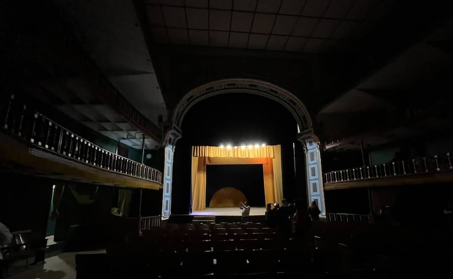 ¿Te atreverías a recorrerlo de noche? Las leyendas y fenómenos paranormales del Teatro Alarcón