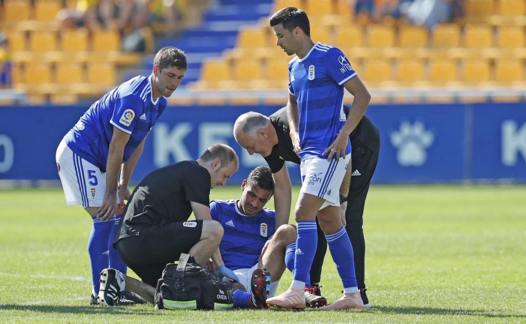 Oswaldo Alanís tiene el peor debut posible con el Real Oviedo