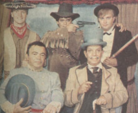 Las fotos de Cantinflas poco vistas fuera de los escenarios