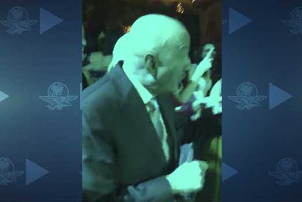 Difunden video de Carlos Salinas bailando "Como la flor"