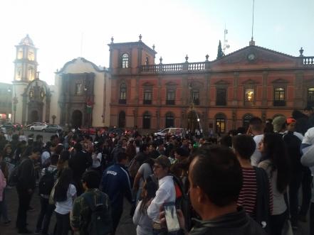 Estudiantes conmemoran movimiento del 68 con marcha