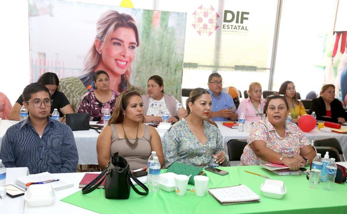 Con perspectiva familiar y de género, capacitan a personal del DIF SLP en aplicación correcta de programas