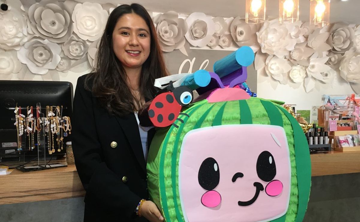 Stephanie se ha enfrentado a bajas ventas de piñatas por Covid-19, pero reinventó su negocio