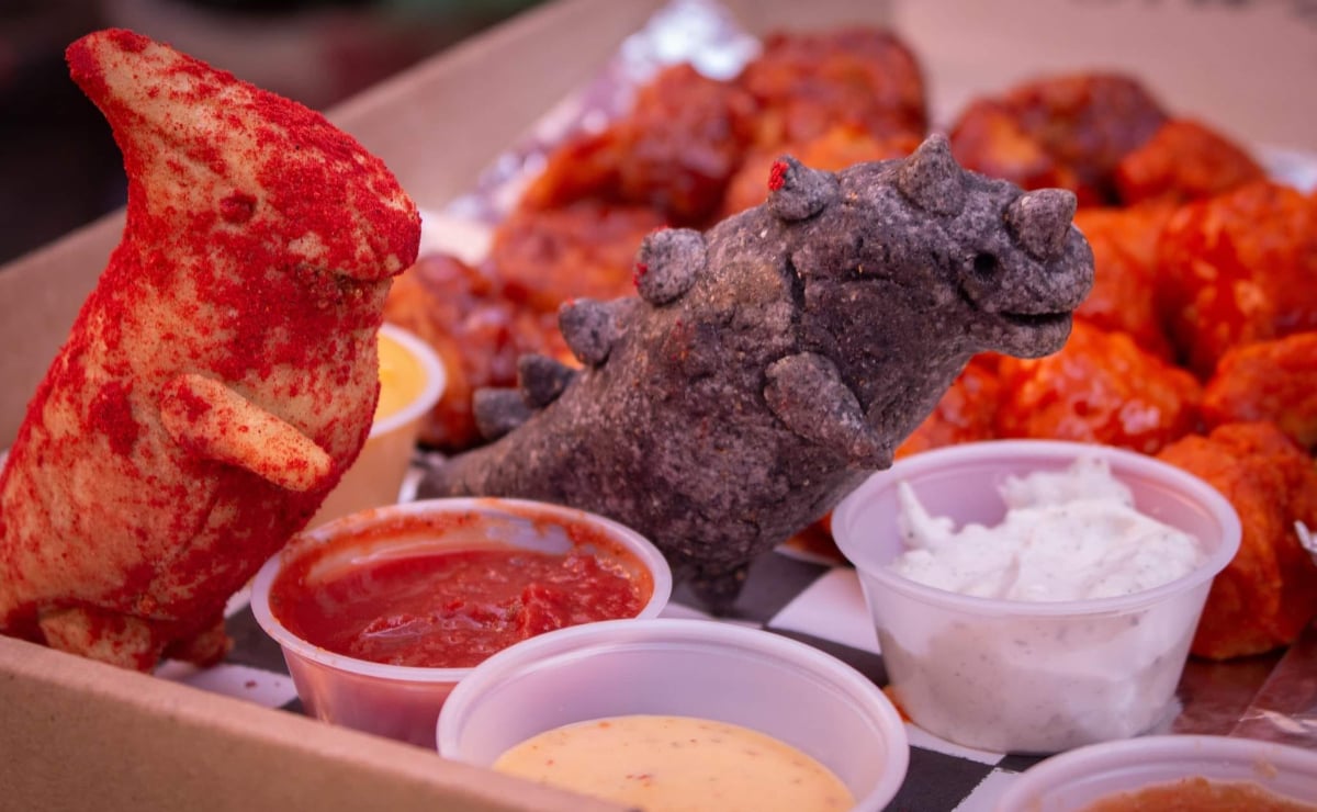 San Luis Potosí crea las quesadillas más ricas del estado en forma de ¡dinosaurios! 