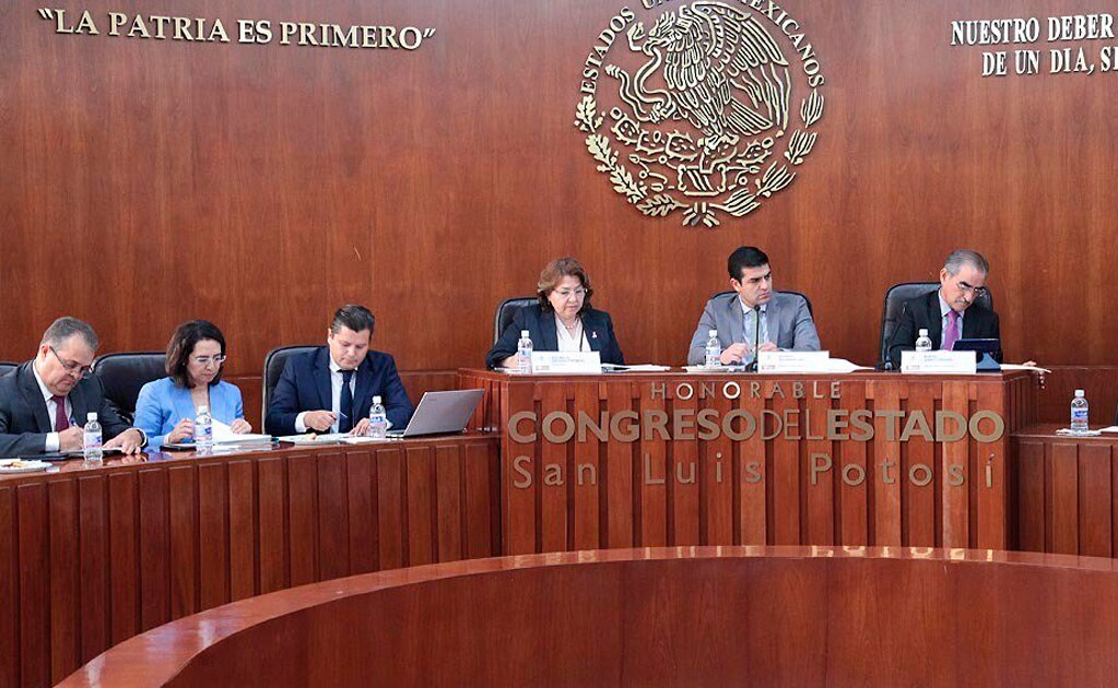 Principal promotor de comparecencia de Oficial Mayor se ausenta del ejercicio