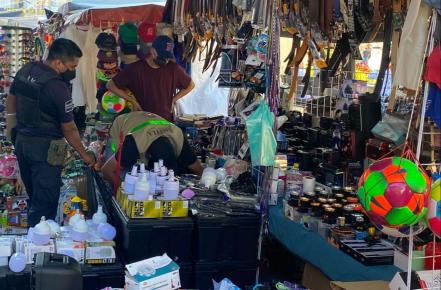 Decomisan pirotecnia peligrosa en comercios de Xilitla