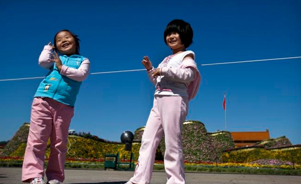 China podría poner fin a política que determina el número de hijos