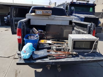 En persecución detienen a ladrones armados