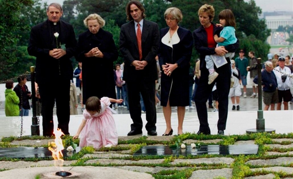 Nieta de "Bobby" Kennedy muere por sobredosis, según medios