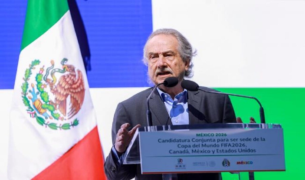 Decio de María deja la presidencia de la Femexfut