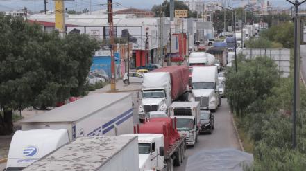 Llama Secretaría de Gobierno a levantar bloqueo, ‘no se puede reclamar pasando por encima de los demás’