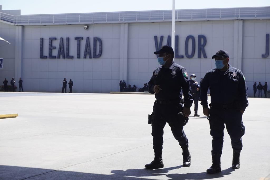 Vinculan a cinco policías, habrían involucrado a sujeto en hechos delictivos en SLP 