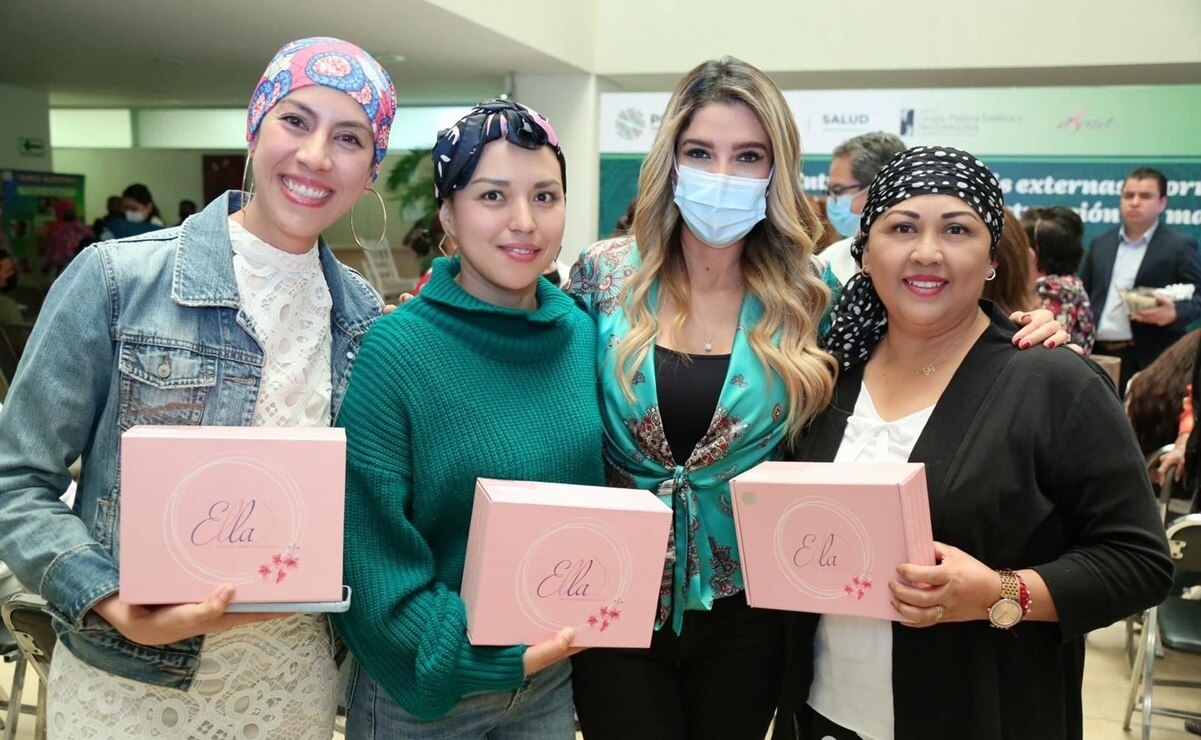Dona DIF de SLP prótesis mamarias y vales para cirugías a sobrevivientes de cáncer de mama. Fotos: Especiales