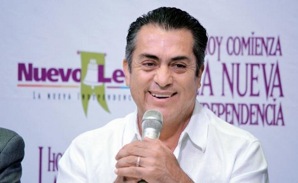 “No van a amedrentarnos”, dice El Bronco a delincuencia