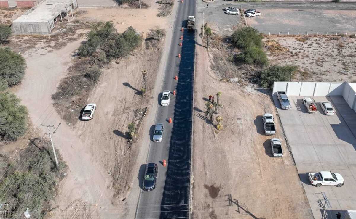 Arranca ampliación de carretera al aeropuerto de SLP; "aviones podrían aterrizar aquí", bromea Gallardo