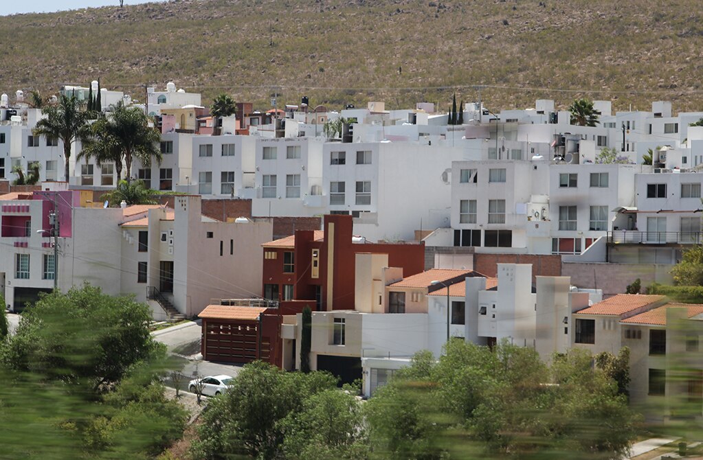 Bulevar poniente incluye ciclopista y luminaria led